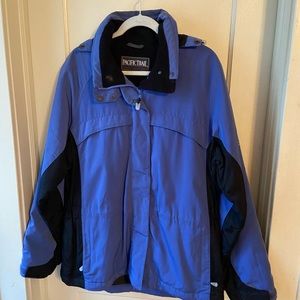 Pacific Trail Outdoor Wear Hooded Ski  jacket full Zipper with zippered pockets
